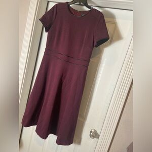 Ann Taylor~Houndstooth Print~Stretch Knit~Faux Leather Trim~Dress~Size 10 Tall